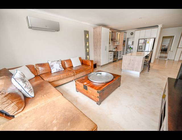 5 BEDROOM HOUSE FOR SALE IN VIERLANDEN